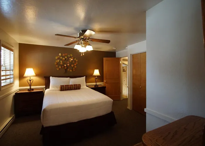 Hole Towncenter Three-bedroom